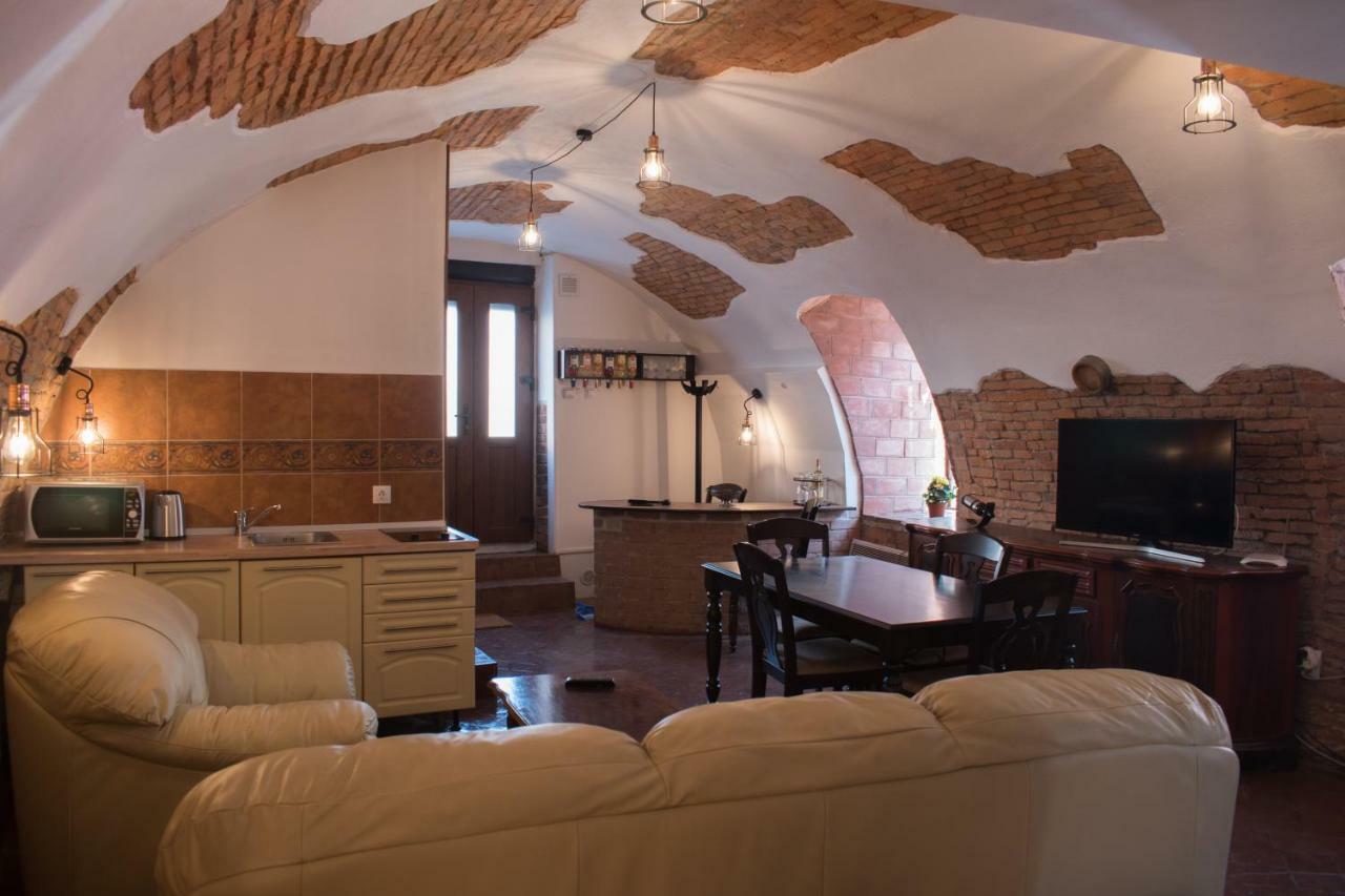 Wine Studio Central Residence سيبيو المظهر الخارجي الصورة